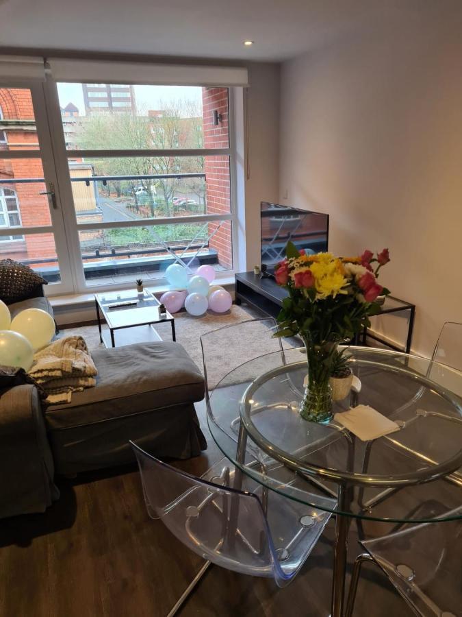 Rent Luxuri - Luxury 2 Bed Apartment Лестър Екстериор снимка