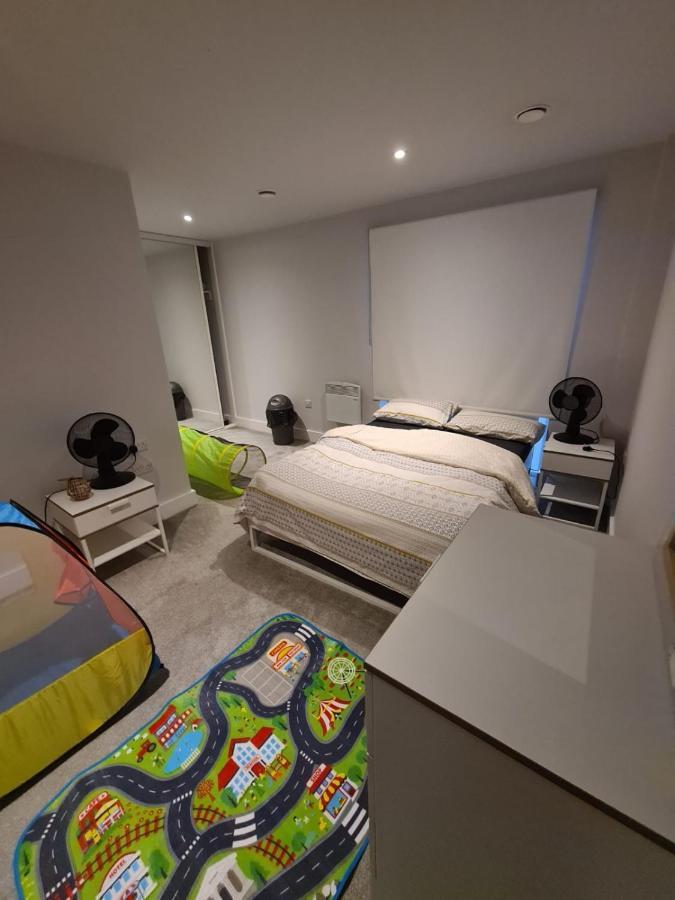 Rent Luxuri - Luxury 2 Bed Apartment Лестър Екстериор снимка